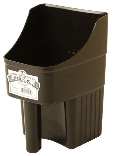 Black three quart feed scoop with handle