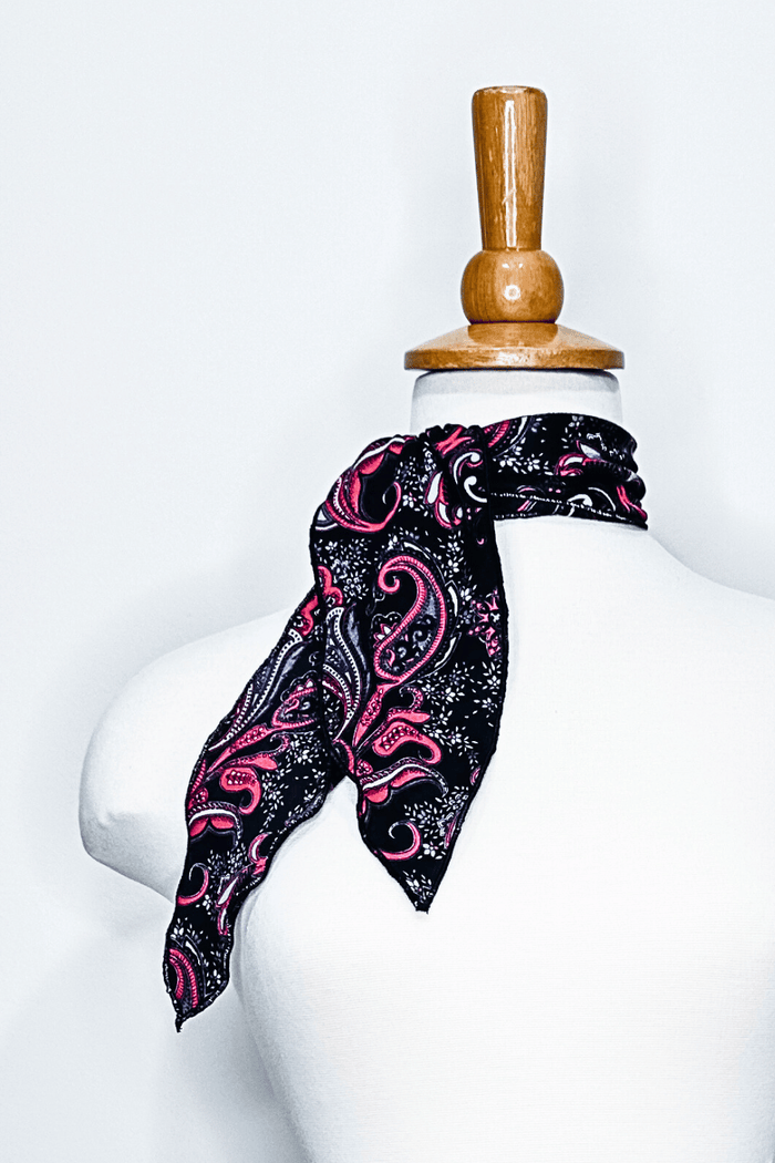 Wine Paisley