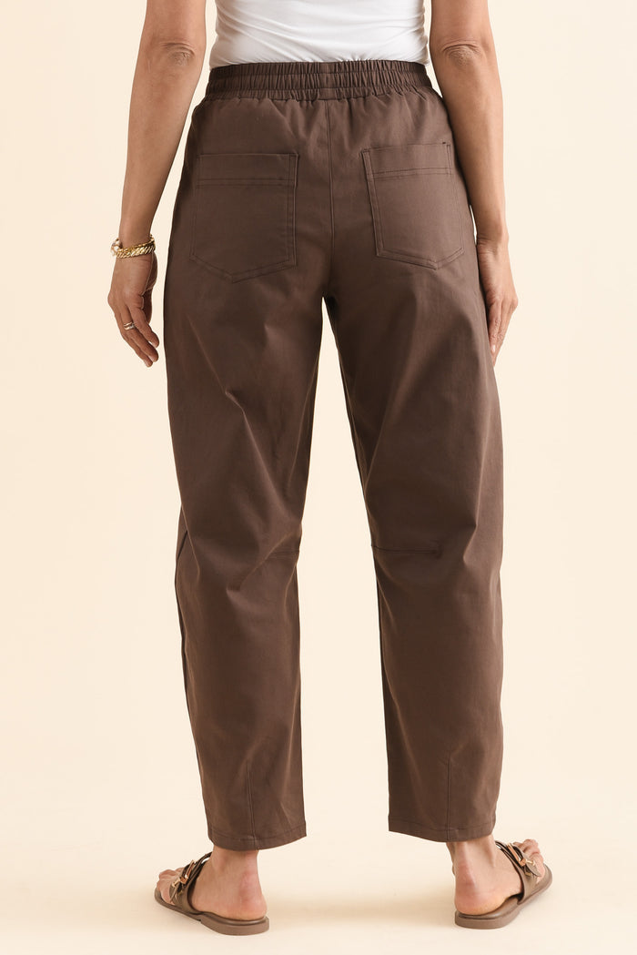 Andy Chocolate Cotton Barrel Pants,Back,Brunette model,alt text|model:Cara