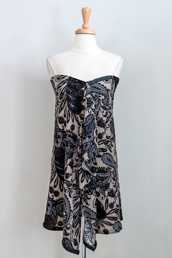Diane Kroe Carry-on Cozy in blue Spain print styled as dress.