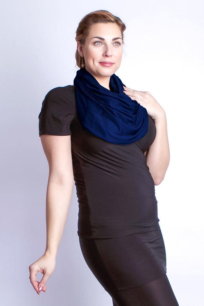 New Diane Kroe Carry-On Cozy Travel Scarf in Navy
