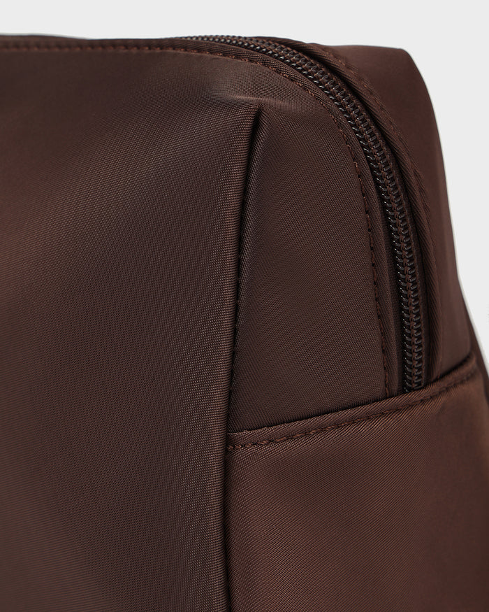 Cloud Toiletry Bag Set in Earth Brown
