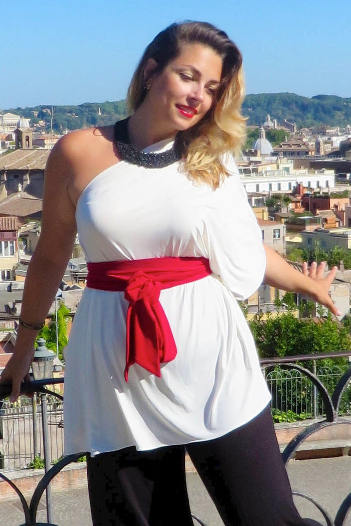 Diane Kroe Endless Ivory worn with a sash belt