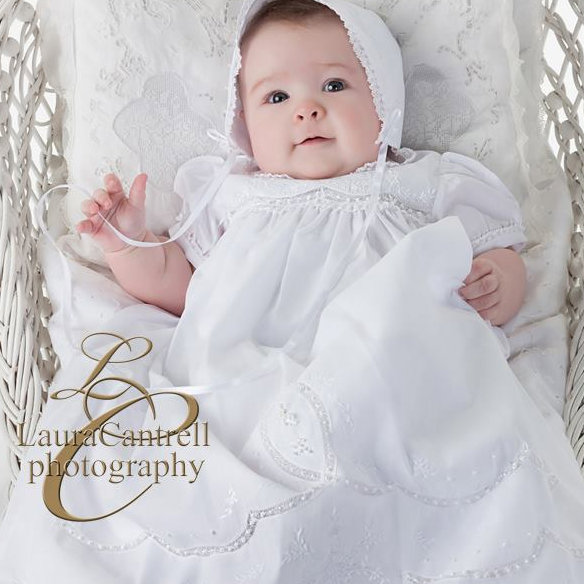 Feltman White Scalloped Lace Gown Set