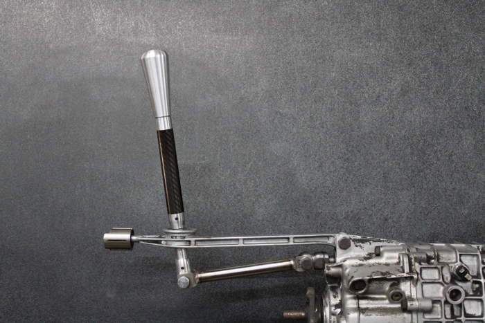 Bare / Medium / Aluminum Bat