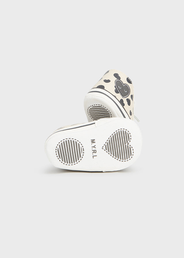 Gray Heart Print Laced Sneaker