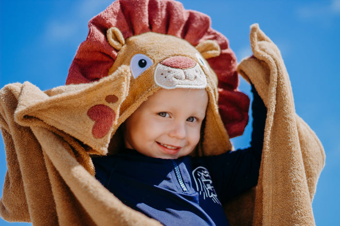 Lion hooded towel for toddlers ages 2 to 8 years old