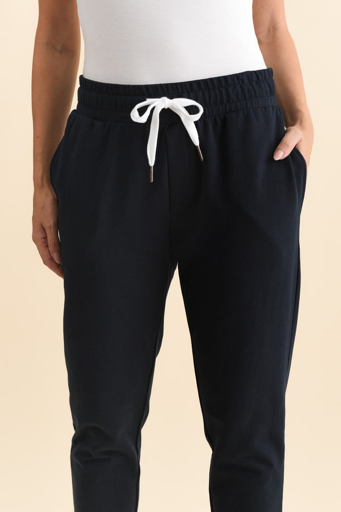 Lobby Navy Cotton Relaxed Sweatpants,Brunette model,alt text|model:MJ