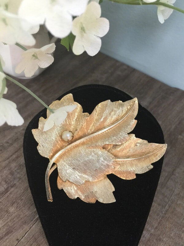 Mid Century Extra Large Leaf Pin at Duckwells