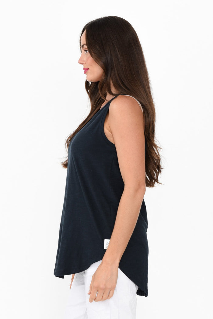 Navy Cotton Scoop Tank,Brunette model,alt text|model:Elouise