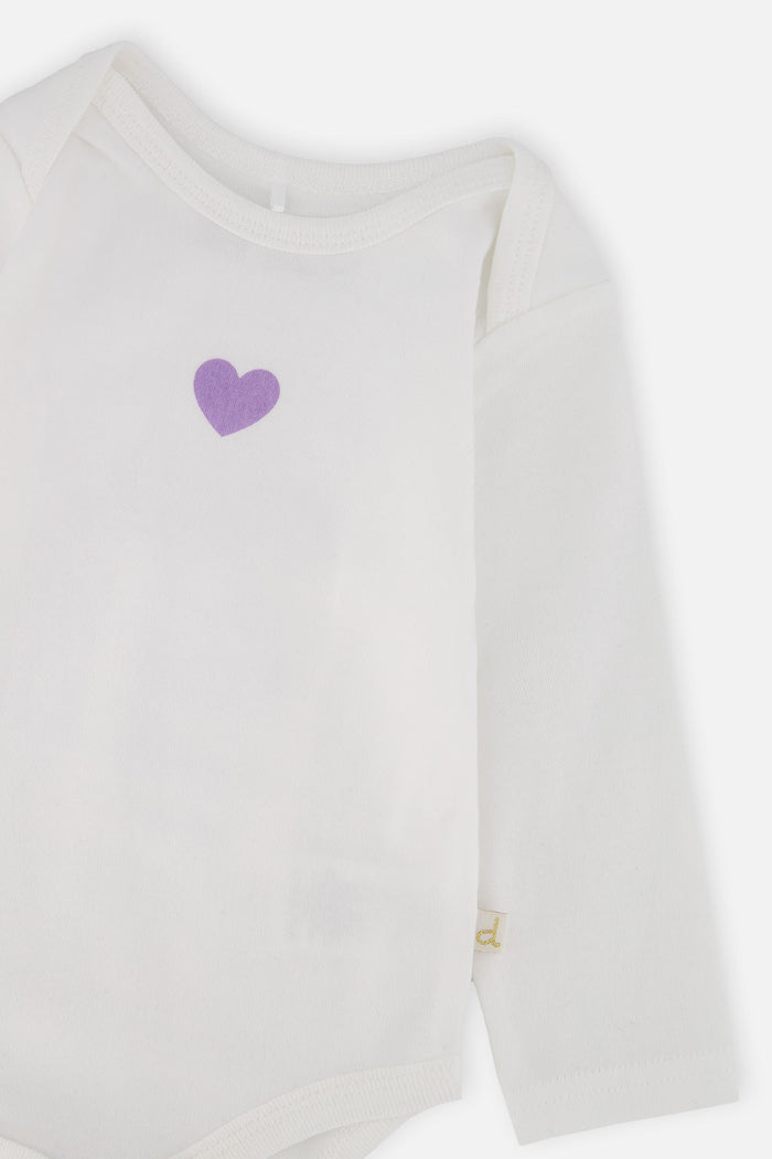 Close-up detail of the Deux par Deux organic cotton onesie in off-white with heart detail, view 4