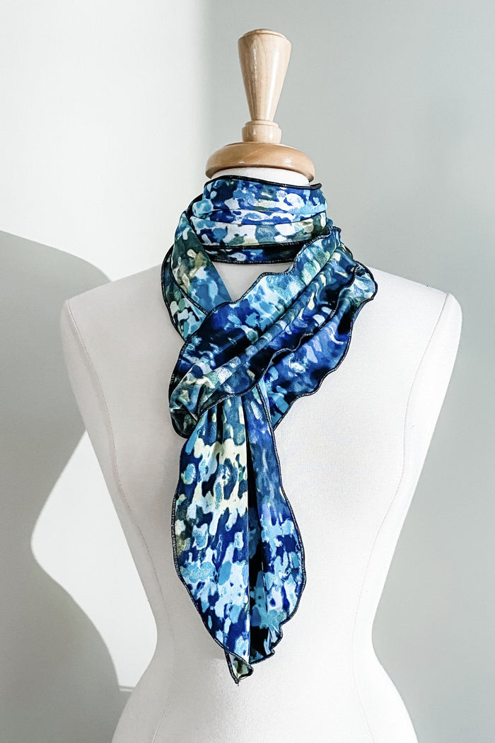 Diane Kroe - Scalloped Versatile Sash in Brazil Knit (Sea Wake)