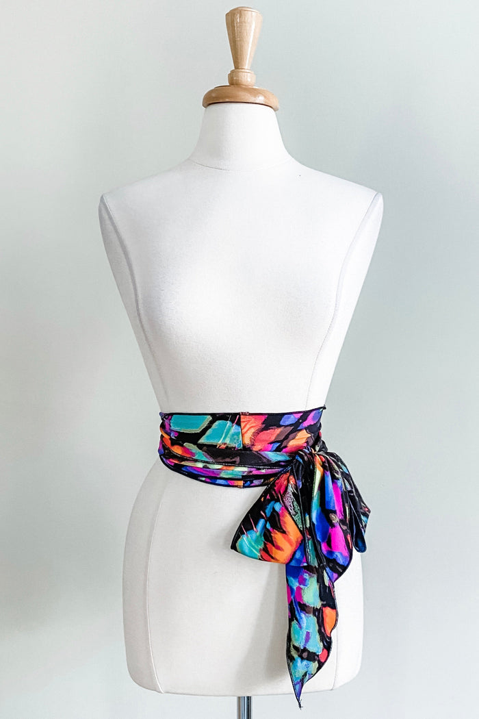 Diane Kroe - Scalloped Versatile Sash in Brazil Knit (Paradiso)