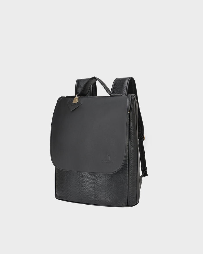 Signature Weekender Backpack in Black
