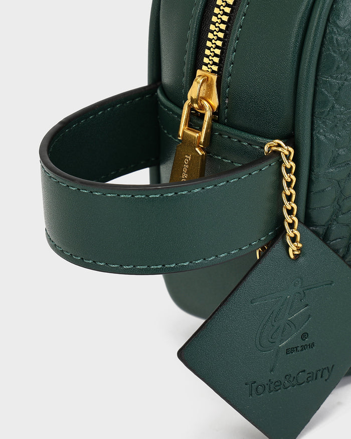 Statement Essential Toiletry Bag in Emerald Green
