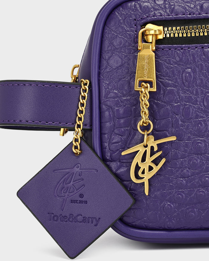 Statement Essential Toiletry Bag in Purple