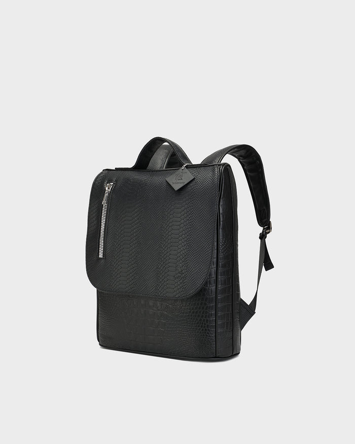Statement Weekender Backpack in Black