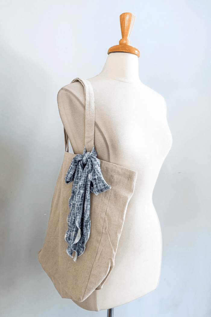Sky Linen Tie in Santorini Fabric from Diane Kroe