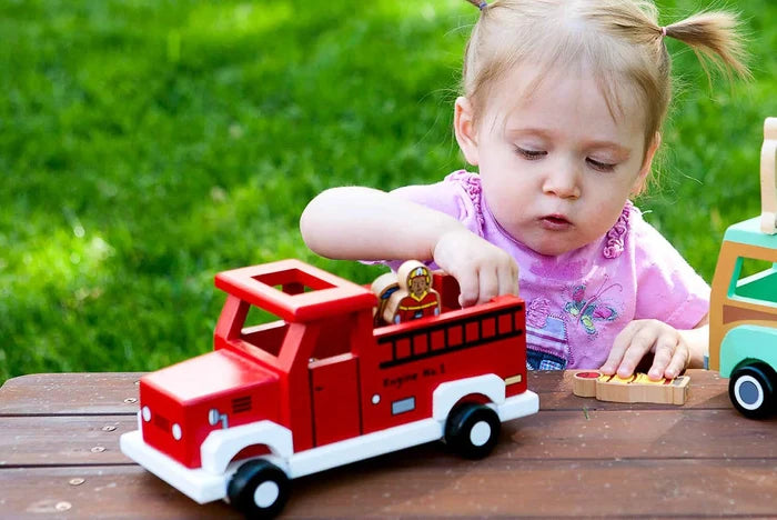 To the Rescue Magnetic Firetruck