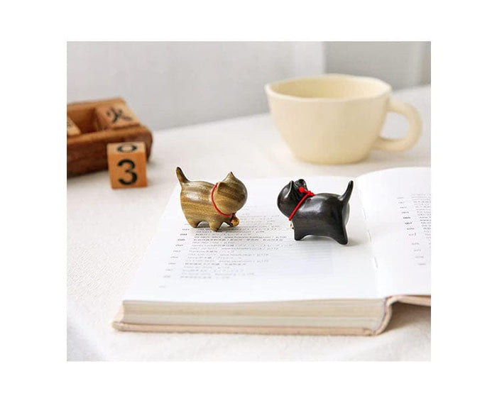 Wooden Cat Figurine: Ebony